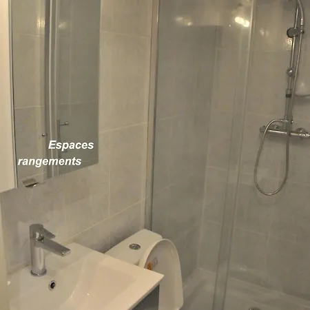 Studette Croisette Martinez Area Cannes